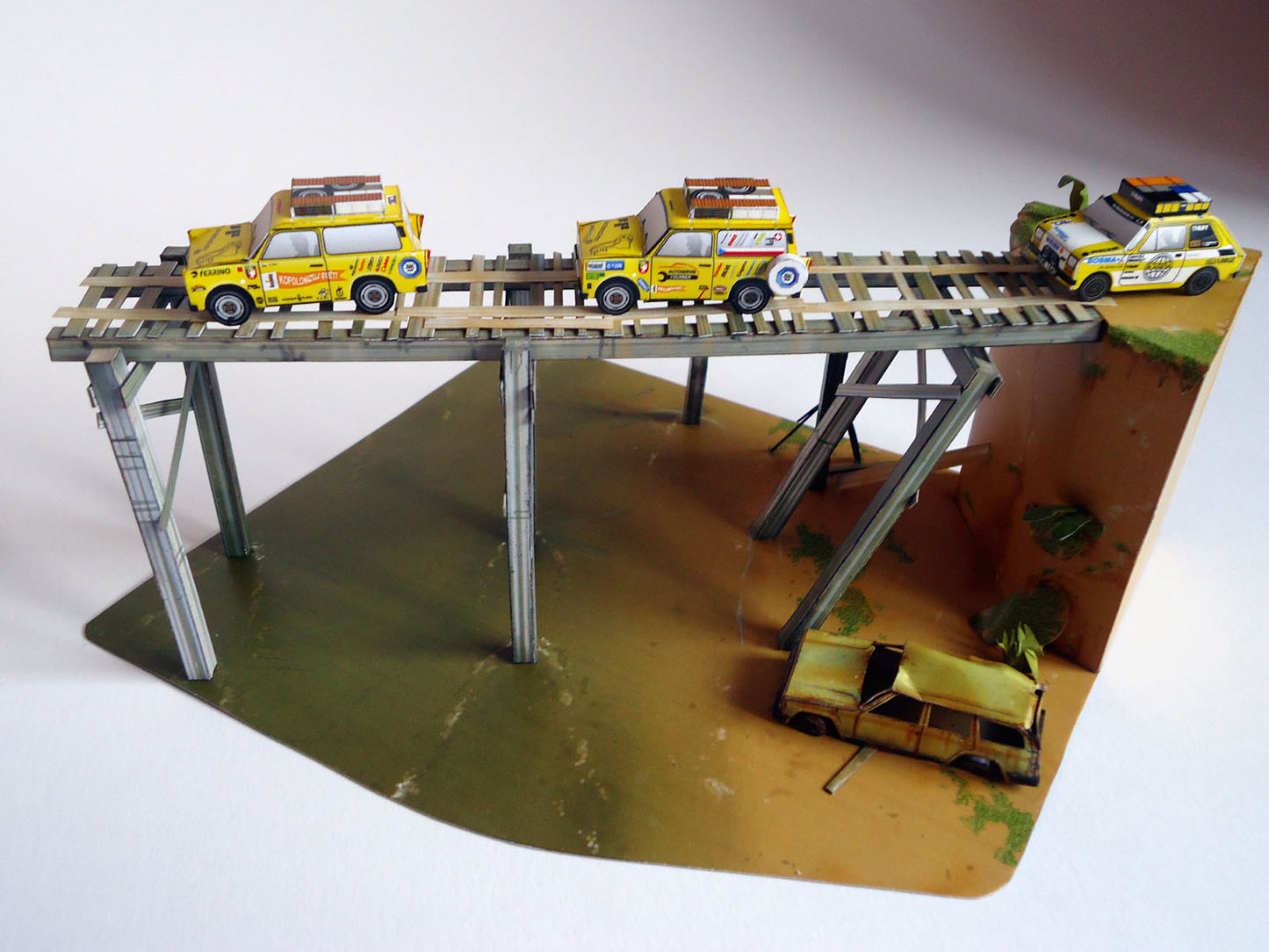 Diorama Trabants south America